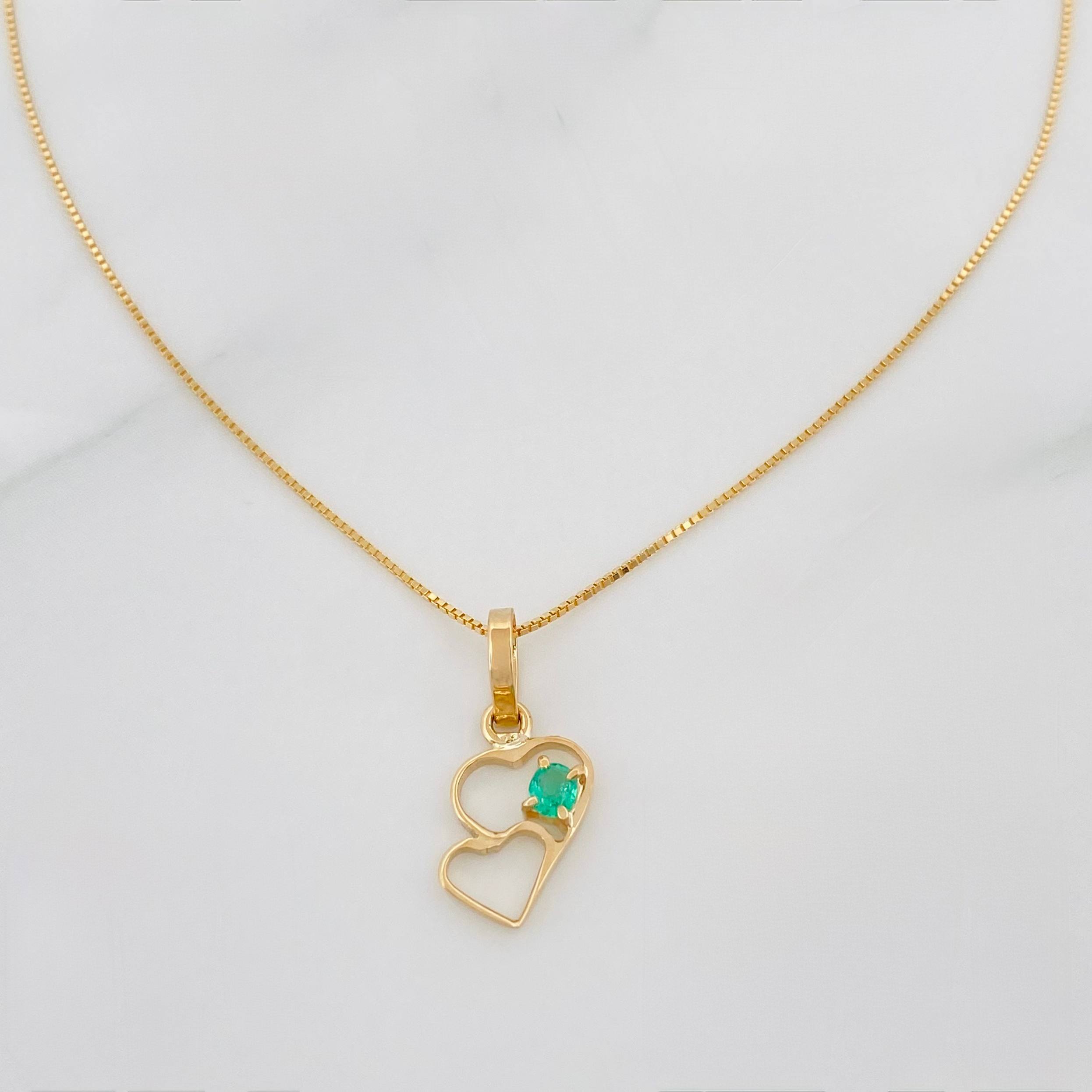 Set Cadena Veneciana + Dije Corazones esmeralda 0.4 pts / 1.25g / 15 3/4 in Oro Amarillo 18K