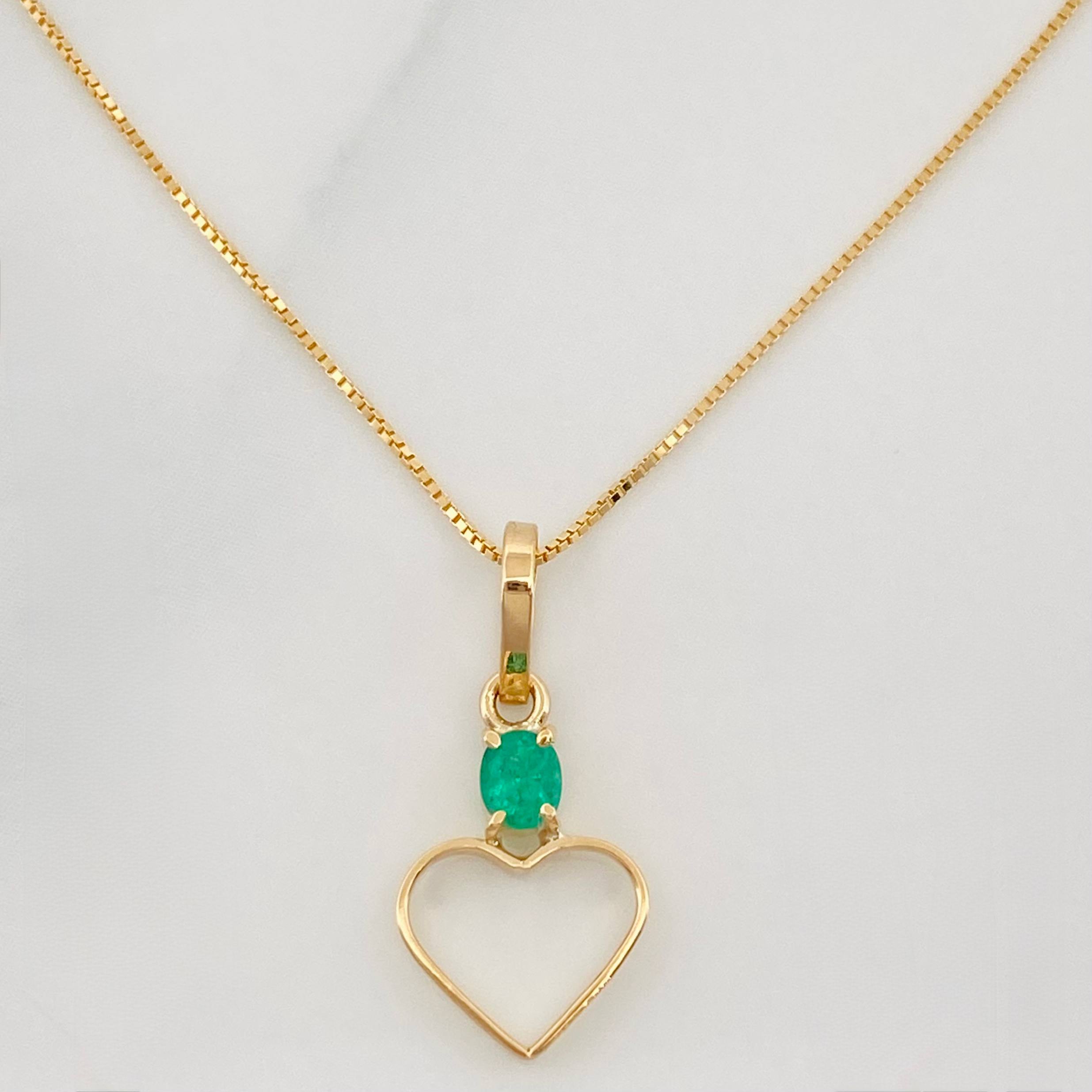 Set Cadena Veneciana + Dije Corazon esmeralda 0.7 pts / 1.2g / 15 3/4 in Oro Amarillo 18K