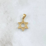 Dije Estrella De David 1.55gr / 2.3cm / Circones Blancos Oro Amarillo 18K