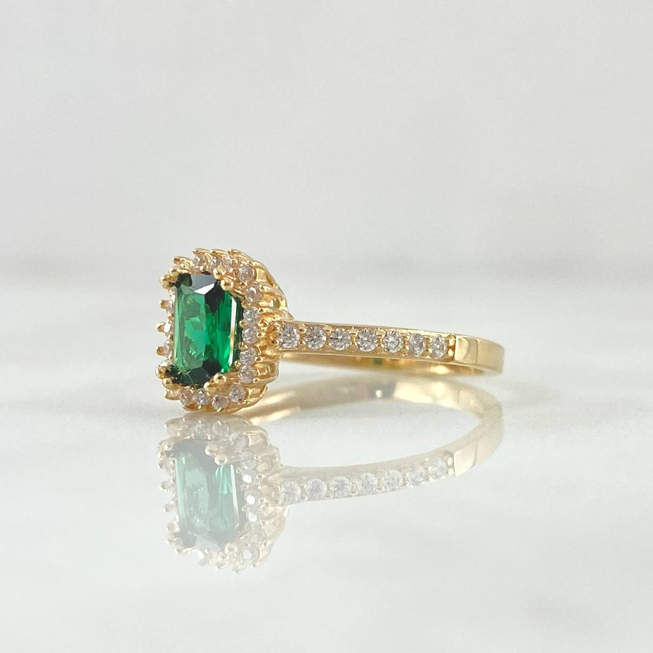 Anillo Solitario Halo Rectangular 2.5gr / T7 1/4 / Circones Blancos Verde Oro Amarillo 18K