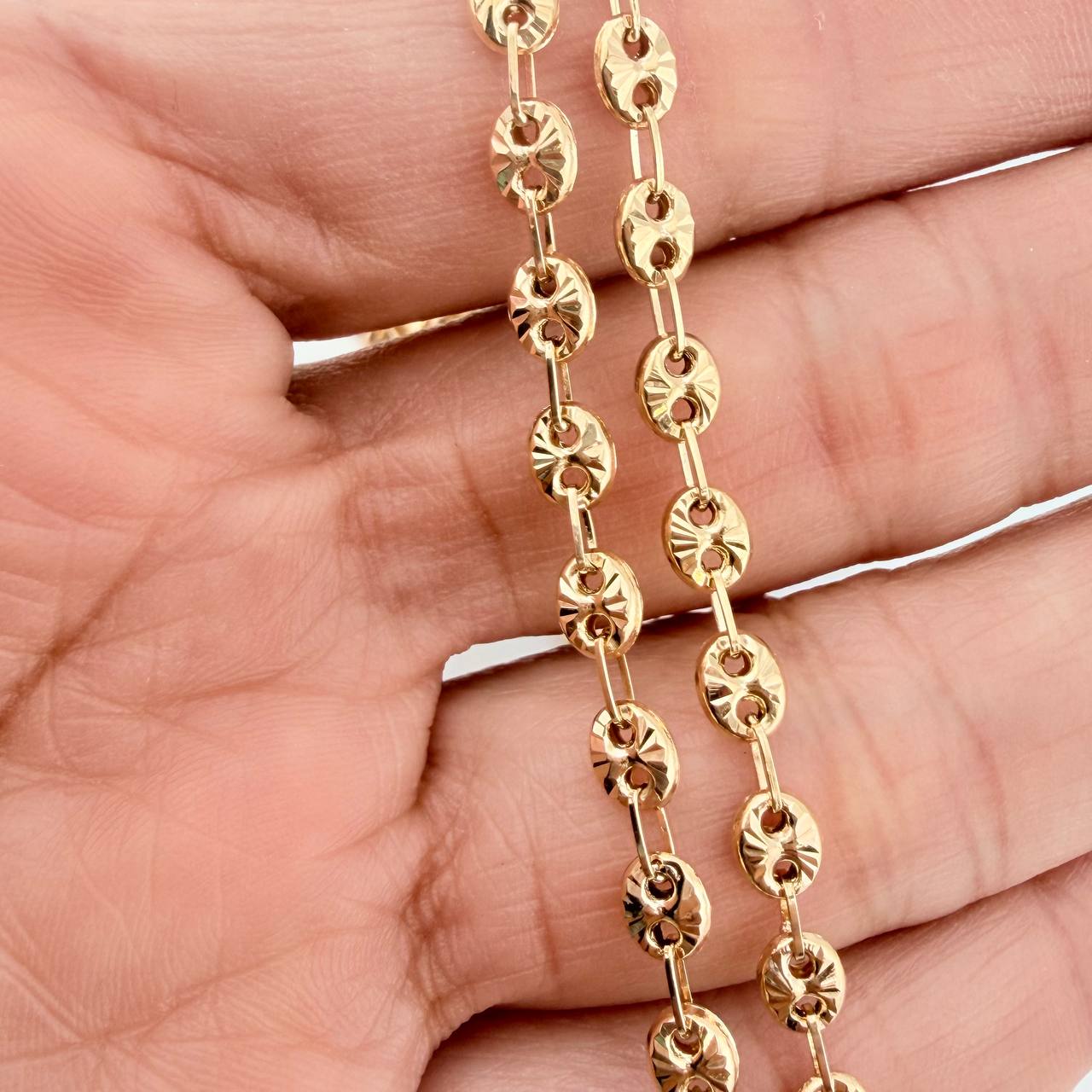 Cadena GC 10.6gr / 24 1/2 in / 4.1mm Oro Amarillo 18K $