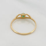 Emerald Kiss Ring 0.13 pts Emerald 1 pt 1.15g / Size 7 Yellow Gold 18K