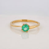 Anillo Solitario esmeralda 0.30 pts Esmeralda 1pts 1.75g / T7 Oro Amarillo 18K