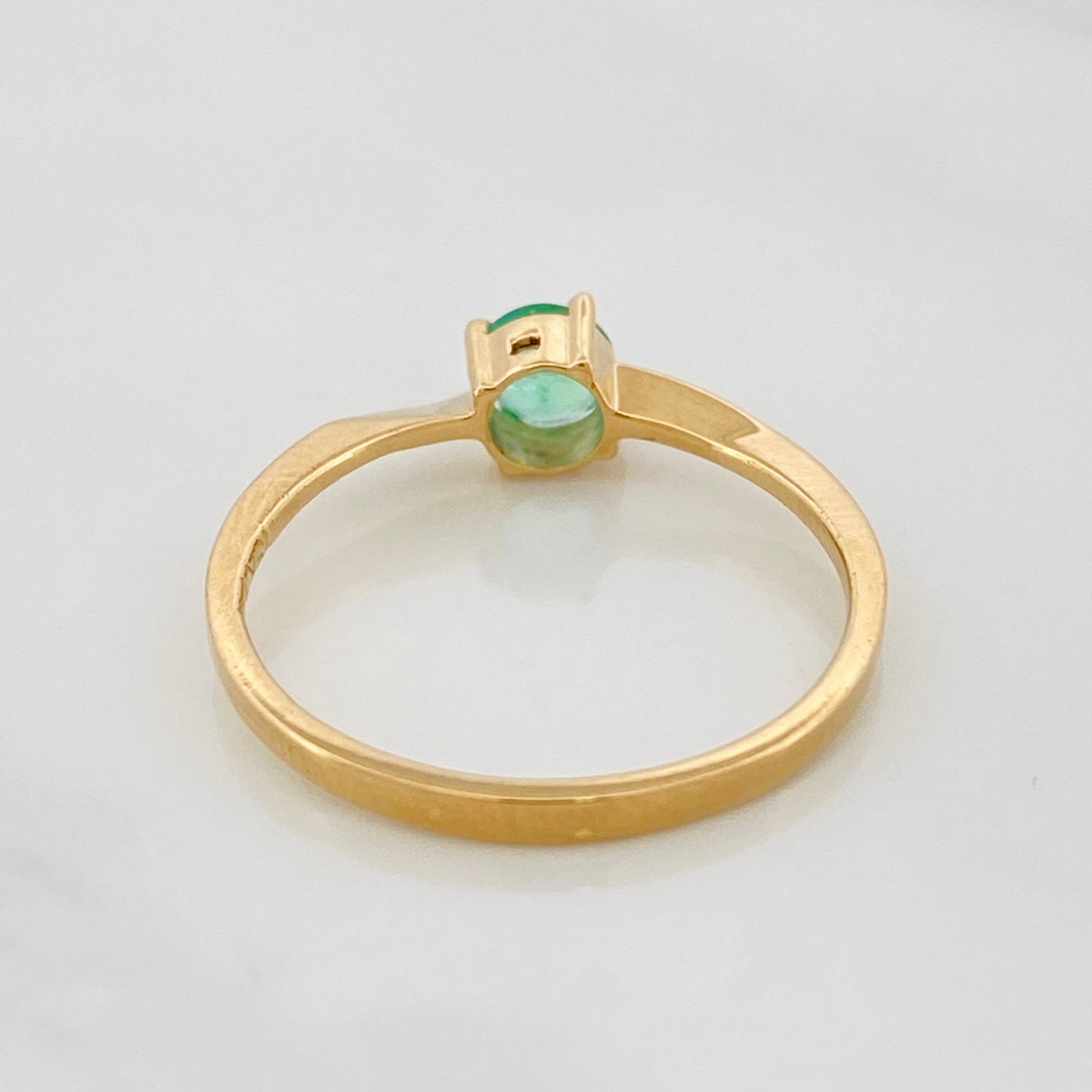Anillo Solitario esmeralda 0.30 pts Esmeralda 1pts 1.75g / T7 Oro Amarillo 18K
