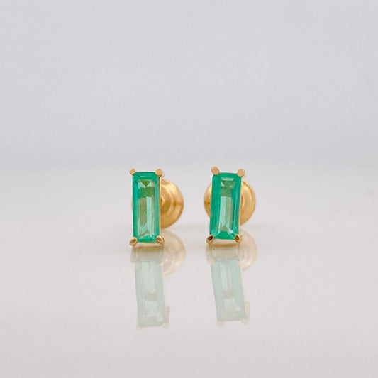Stud Earrings Rectangular emerald 0.42 pts Emerald 1 pts 0.9g / in / 2.78mm Yellow Gold 18K