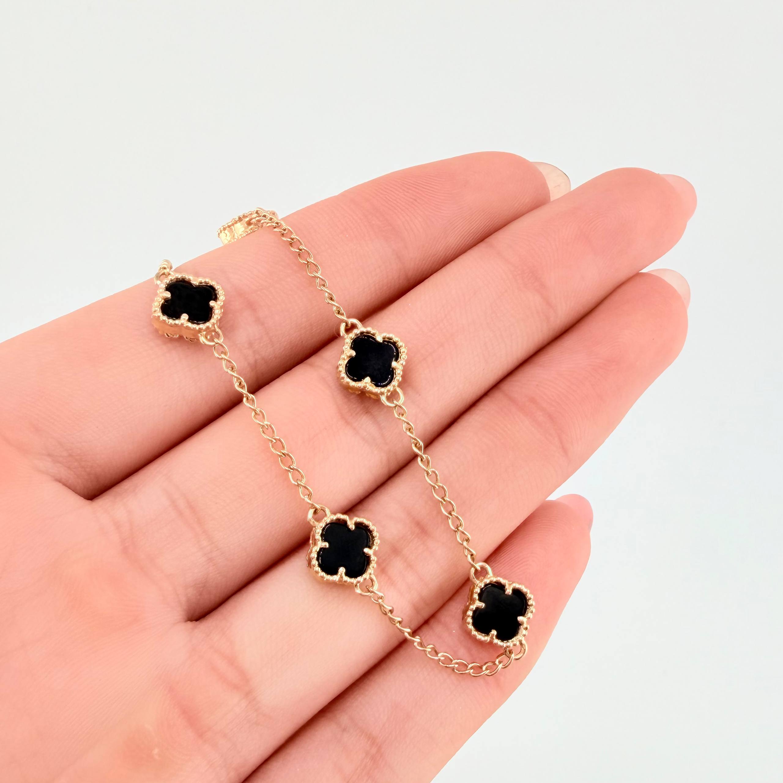 Pulso Espiga Trebol Onix Negro 4.55gr / 7 1/4 in / 7.6mm Oro Amarillo Nac.Esp. 18K *