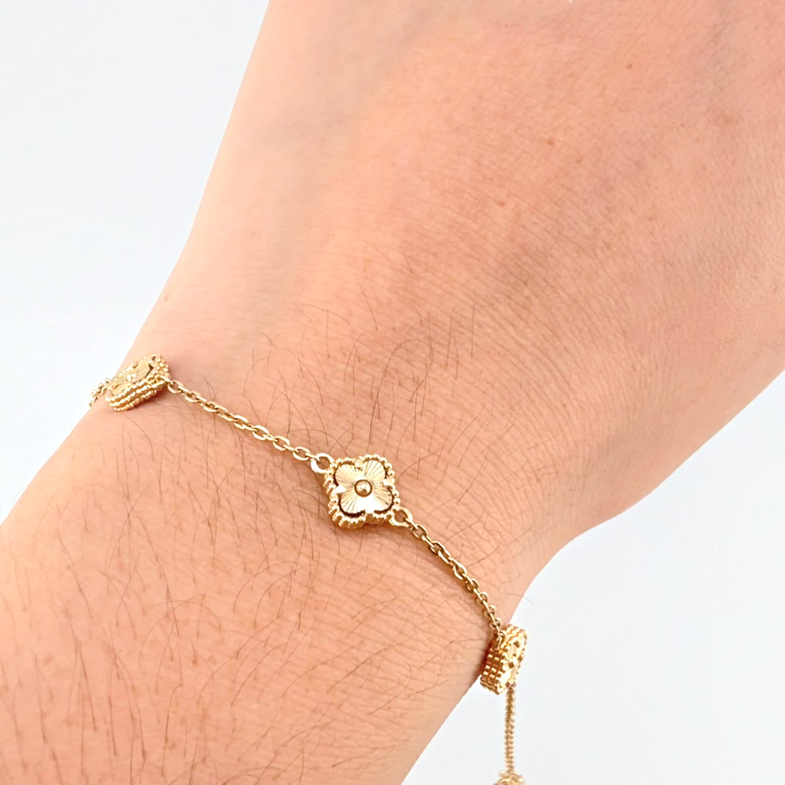 Pulso Aro seguido Treboles Dobles Flores Diamantadas 3.95gr / 8 1/4 in / 7.6mm Oro Amarillo Nac.Esp. 18K