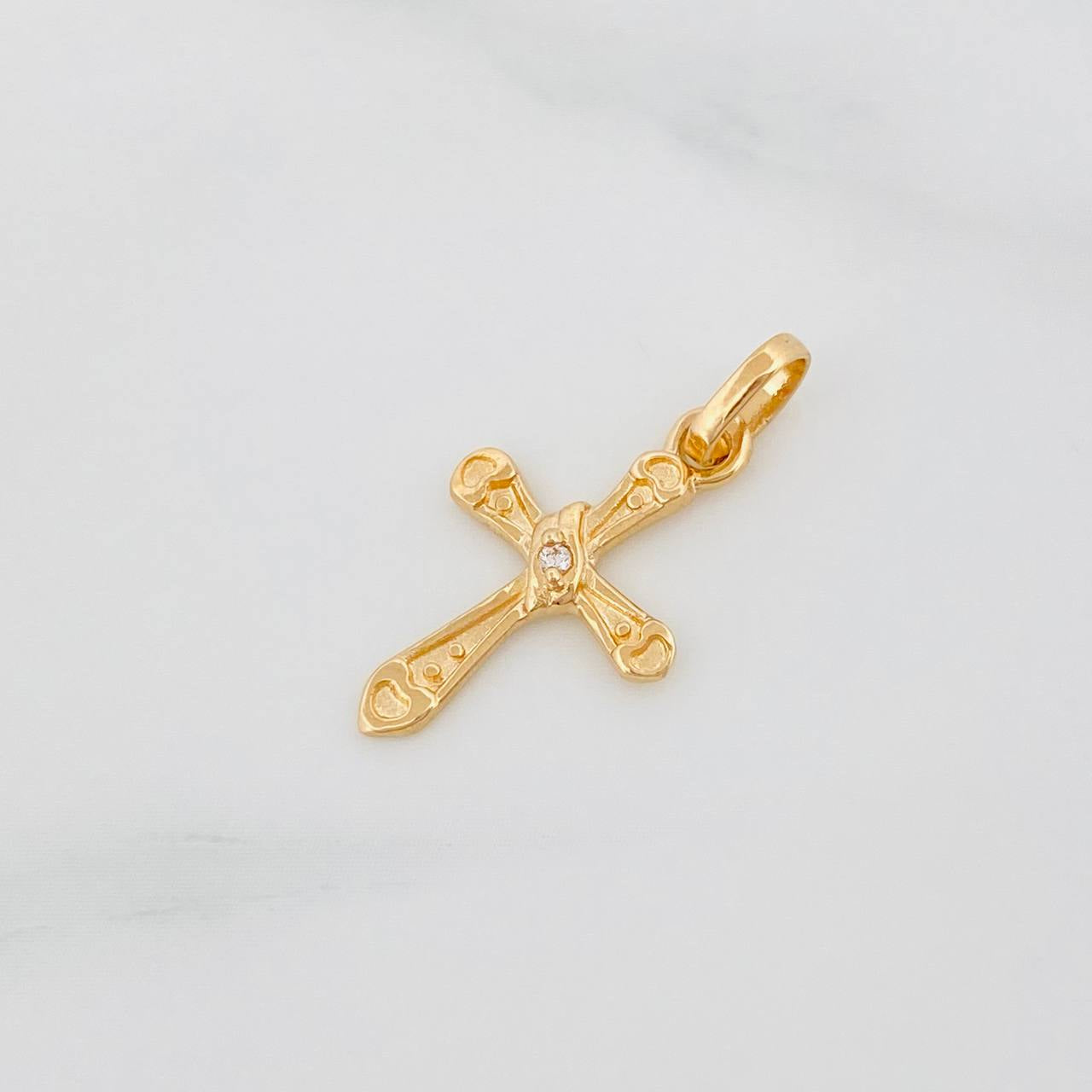 Dije Cruz 0.85 g / 3/4 in Oro Amarillo 18K