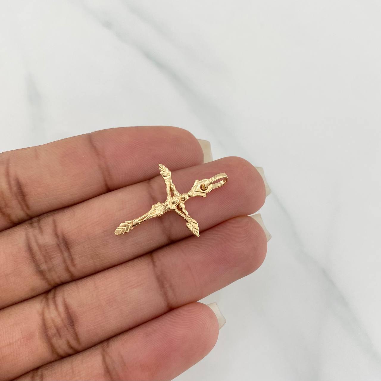 Dije Cruz Cristo 1.45 g / 1 in Oro Amarillo 18K