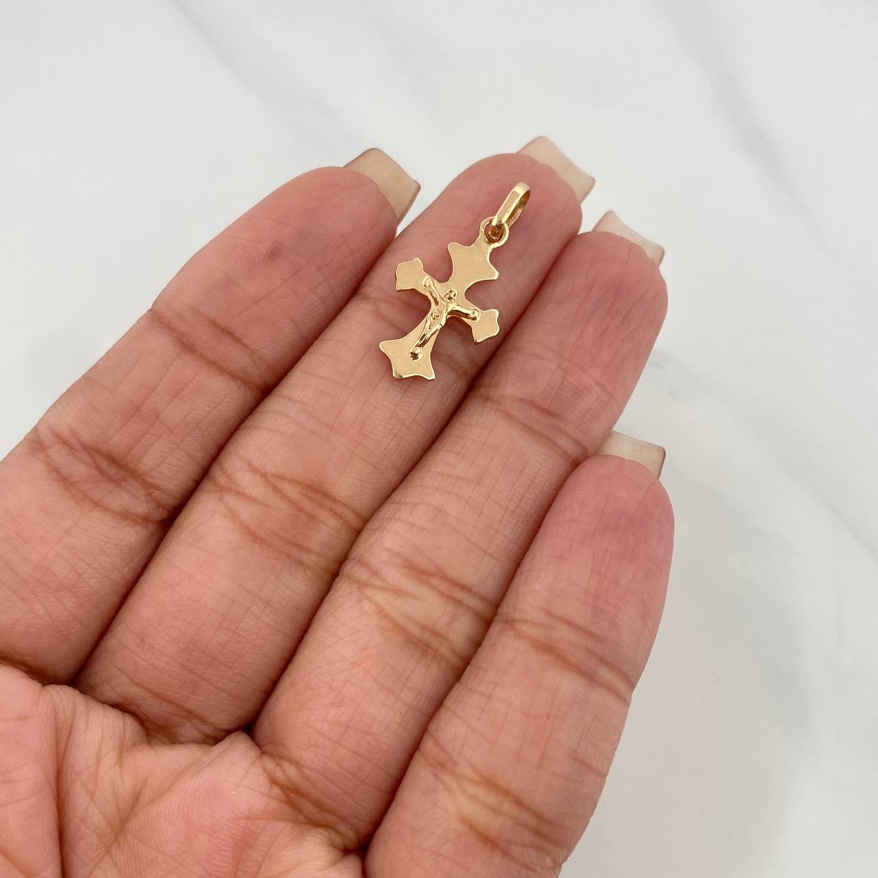 Dije Cruz Cristo 1.35 g / 1 in Oro Amarillo 18K