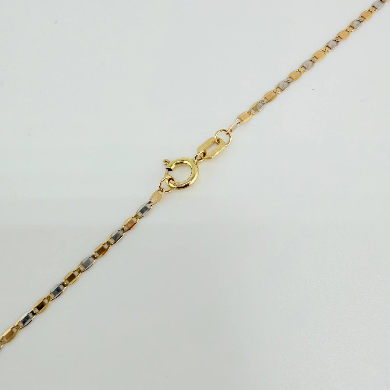 Cadena Escalera Plana 1.8gr / 18 in / 1.3mm Oro Amarillo +3 18K %