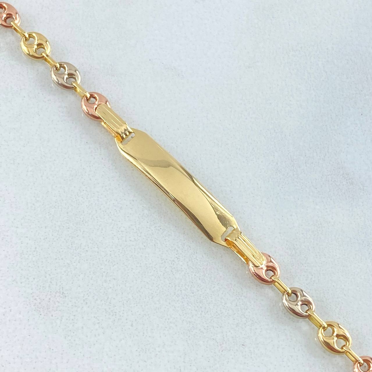 Bracelet GC Rectangular Bordered Plate 1.75gr / 5.5in / 18K Gold
