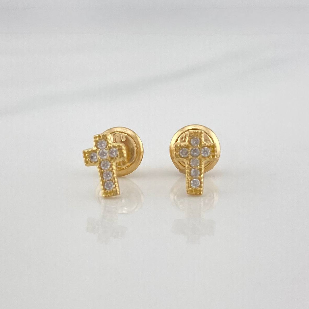 Topos Cruz 0.8 g / in / 6.78 mm Oro Amarillo 18K