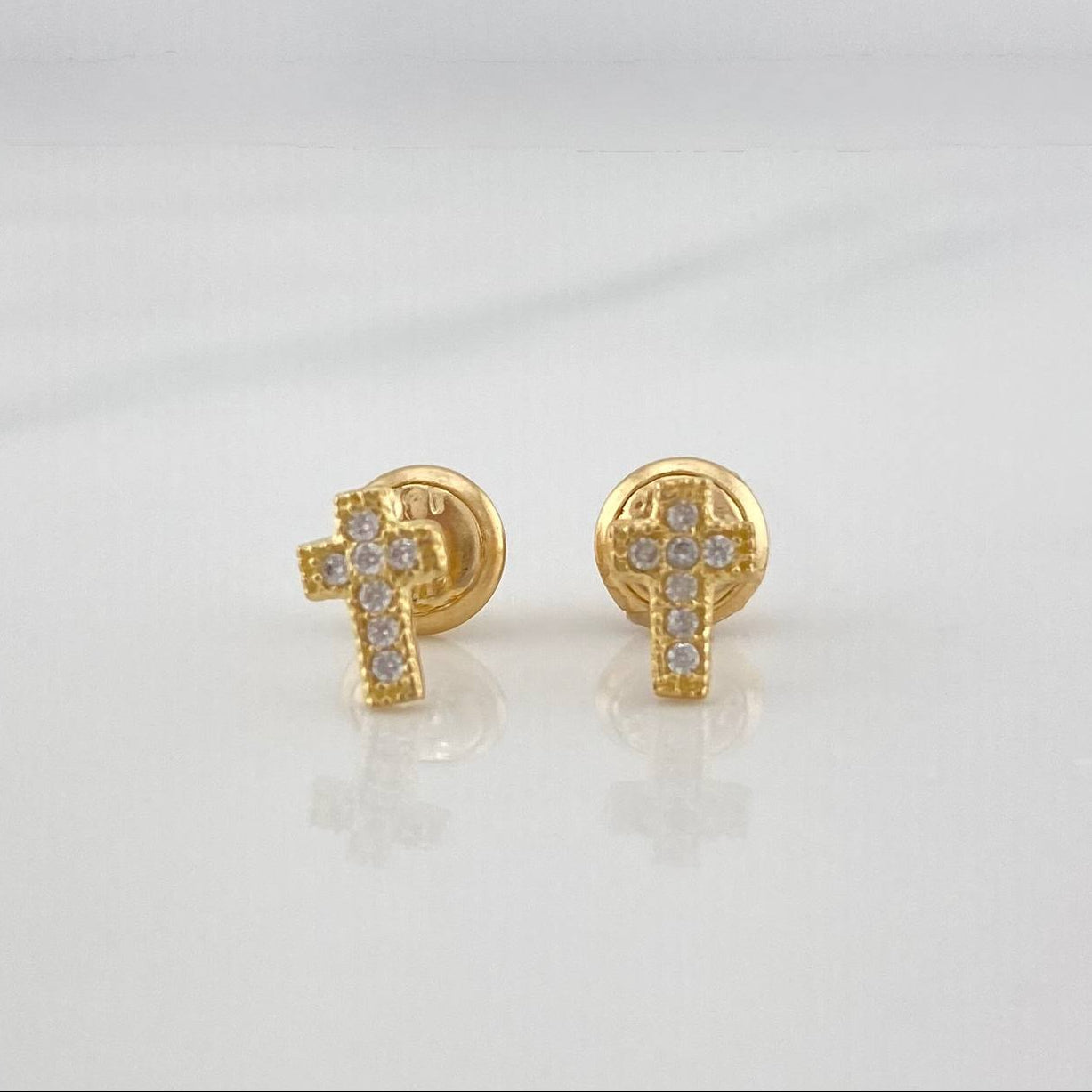 Topos Cruz 0.75 g / in / 6.74 mm Oro Amarillo 18K