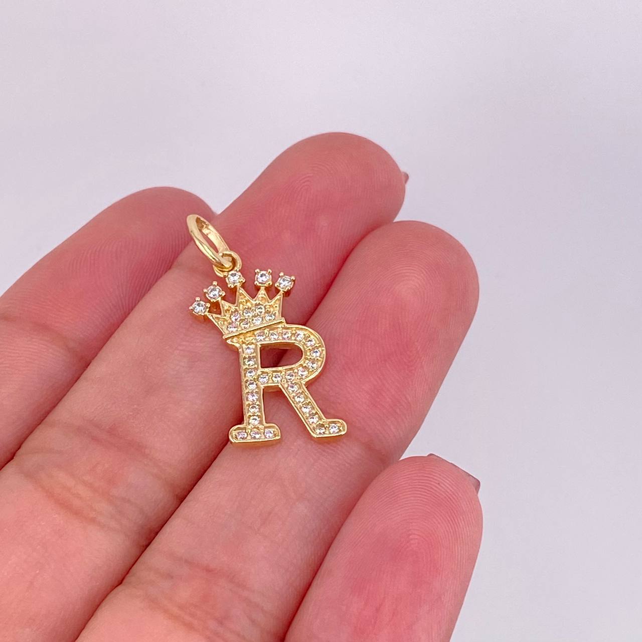 Dije Corona Letra R 1.75g / 1 in Oro Amarillo 18K