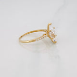 Anillo Solitario Rombo Moisanita 1.12 Qts 2.1g / T7 3/4 Oro Amarillo 18K