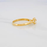Anillo Solitario Corazon Moisanita 75 Pts 2.95g / T7 1/4 Oro Amarillo 18K