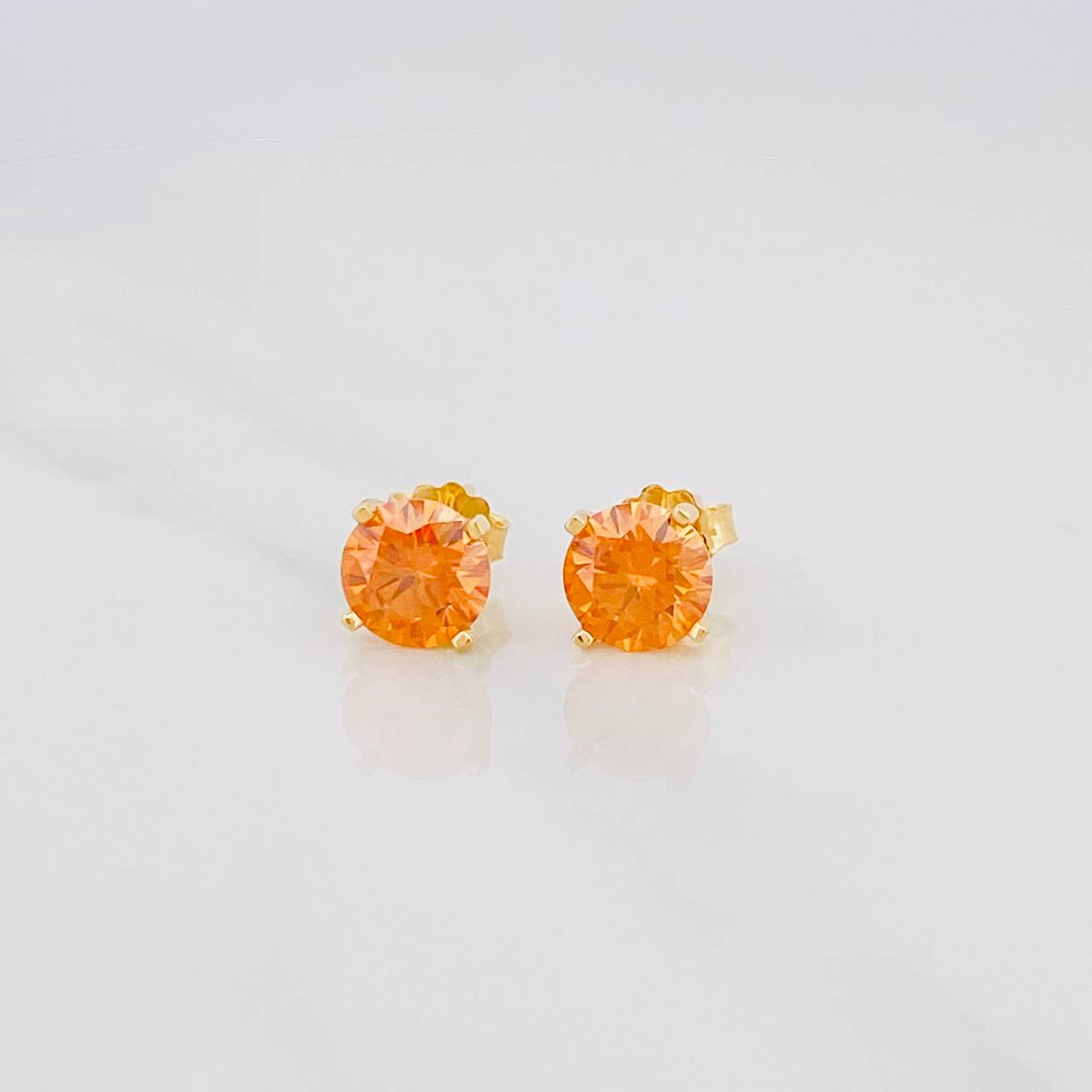 Stud Earrings Four Prongs Moissanite 1 Cts 1.65g / in / 6.42mm Yellow Gold 18K