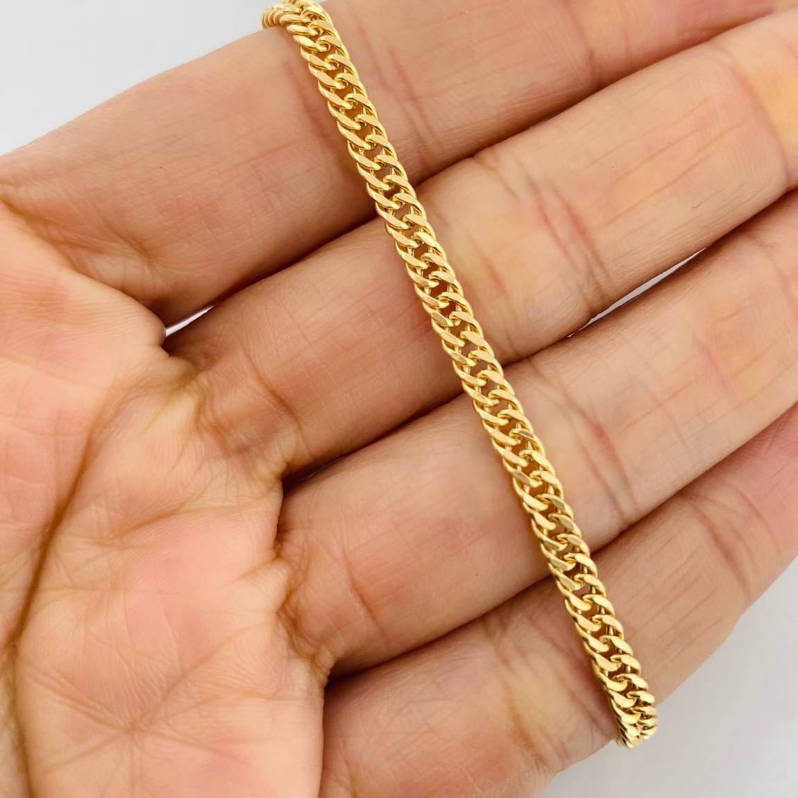 Cuban Links Bracelet 2.15g / 7 1/2 in / 2.57mm Yellow Gold 18K
