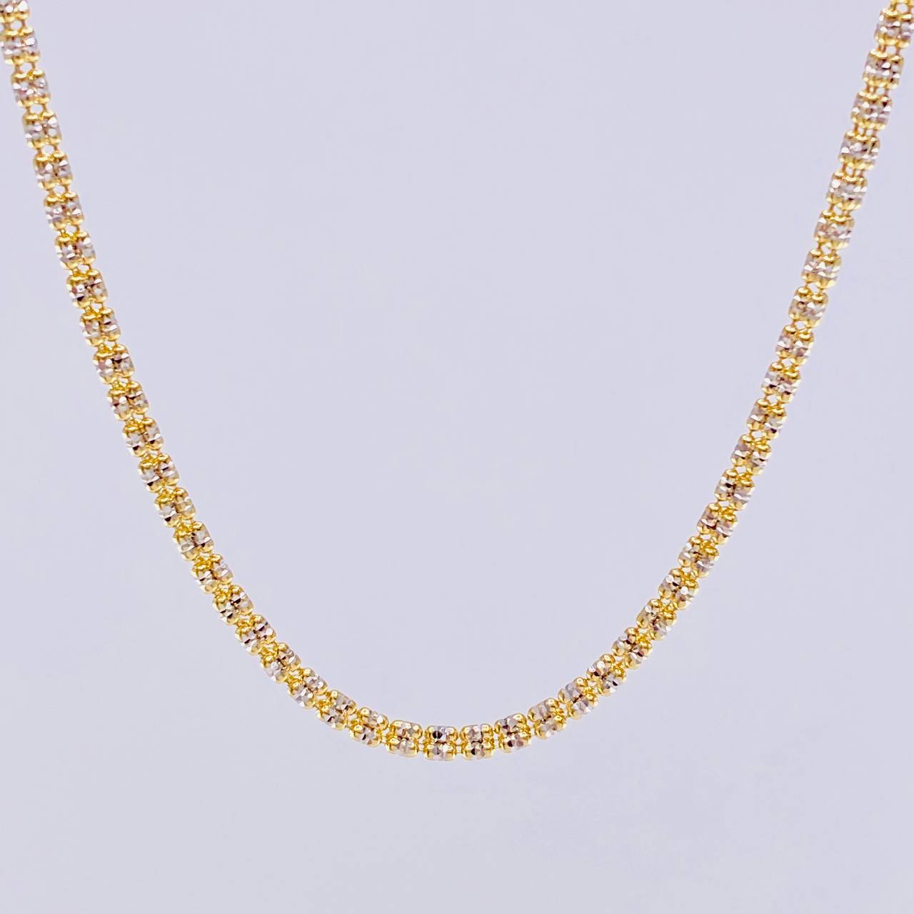 Cadena Ice 14.1 g / 27 3/4 in / 2.4 mm Dos Oros Amarillo Blanco 18K