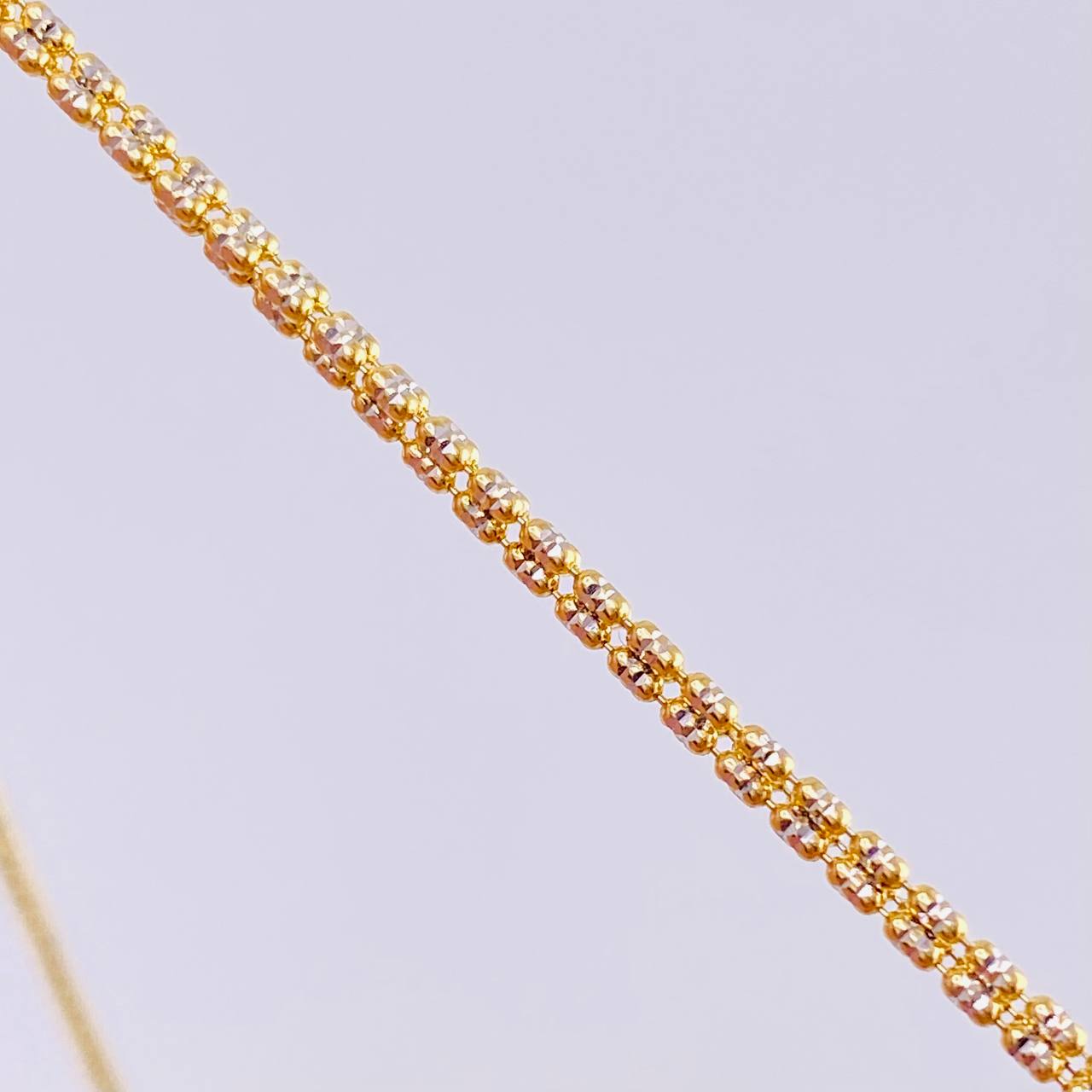 Cadena Ice 14.1 g / 27 3/4 in / 2.4 mm Dos Oros Amarillo Blanco 18K