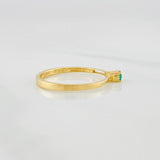 Anillo solitario esmeralda 0.7pts Esmeralda 1pts 1.65g / T7 Oro Amarillo 18K