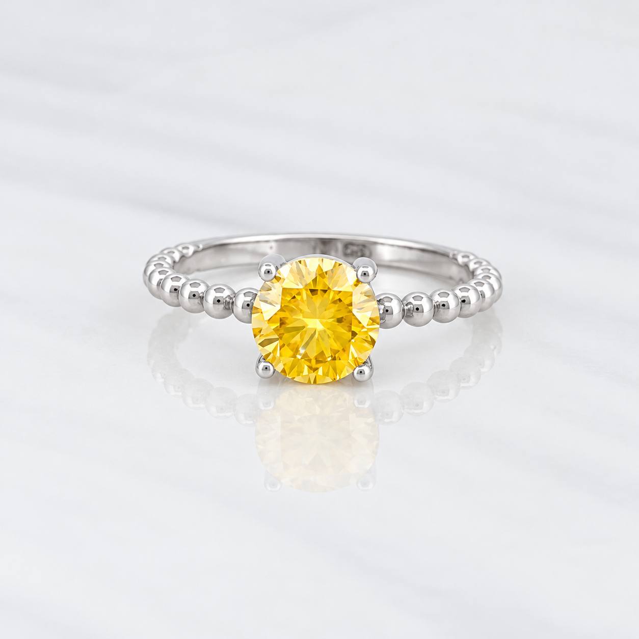 Solitaire Ring Bezel Moissanite 1 Cts 2.2g / T5 3/4 White Gold 18K