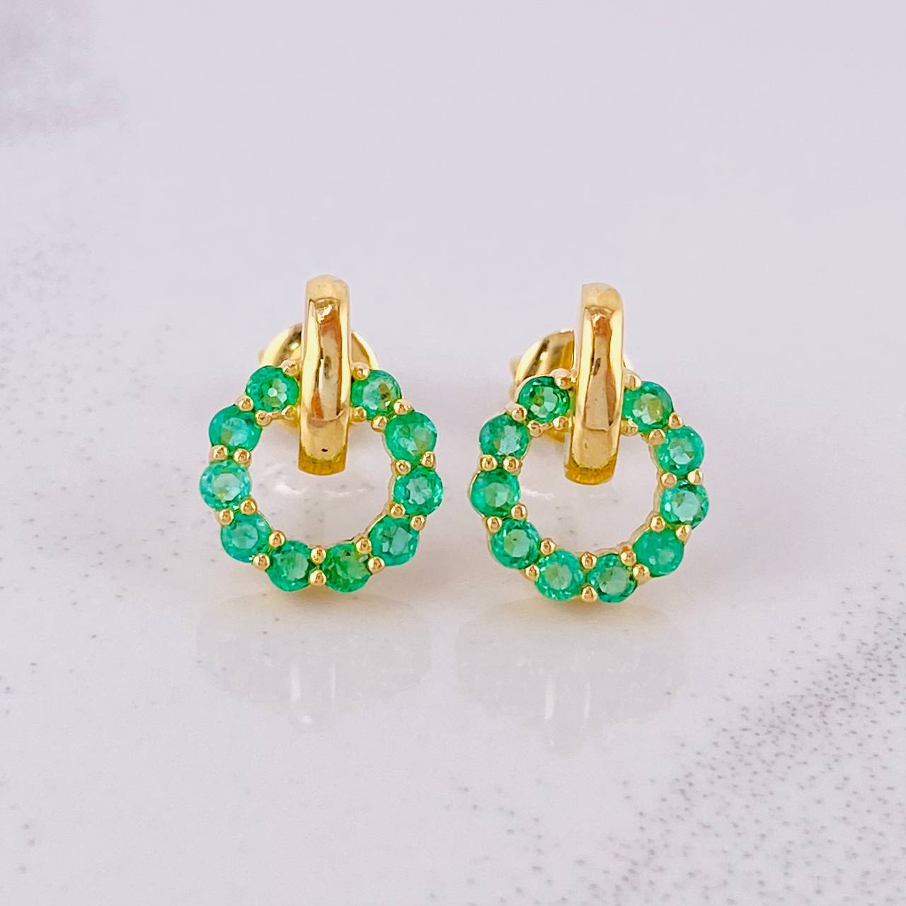 Stud Earrings Circle Dense Emeralds 76pts 4.1g / in / 12.6mm Yellow Gold 18K