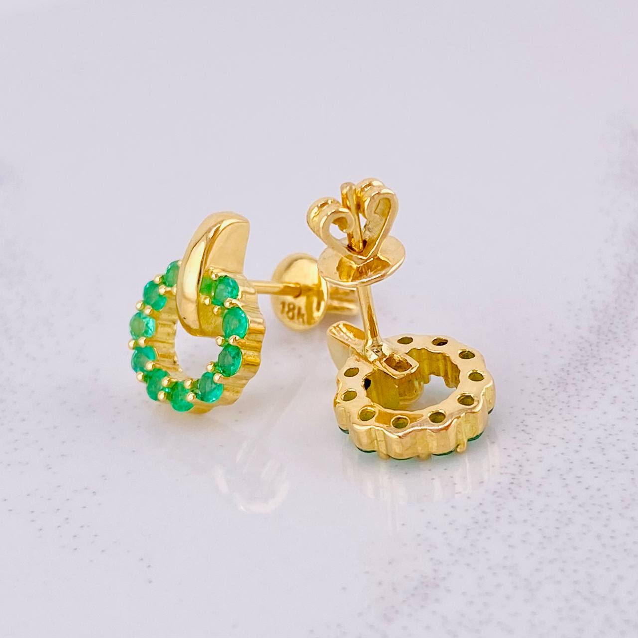 Stud Earrings Circle Dense Emeralds 76pts 4.1g / in / 12.6mm Yellow Gold 18K