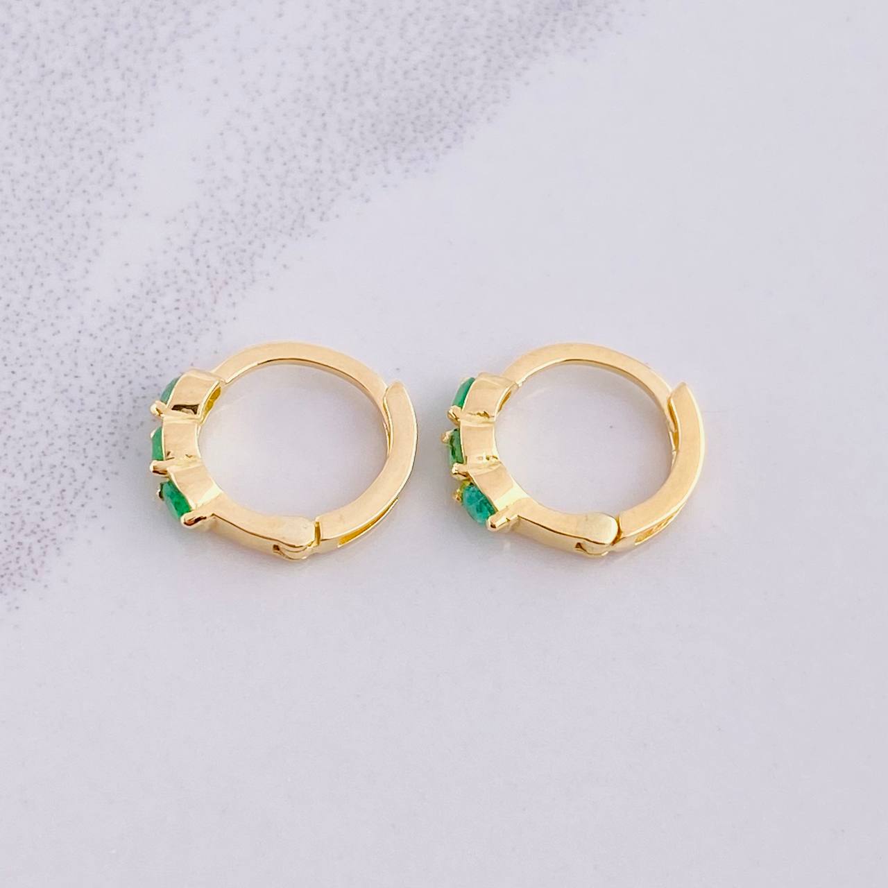 Hoop Earrings Trio Linear Emeralds 31pts 1.7g / 1/2 in 18K Yellow Gold
