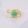 Anillo Flor Lineas Curvas Esmeraldas 28pts Diamantes 11pts 3.25g / T7 1/2 Oro Amarillo 18K