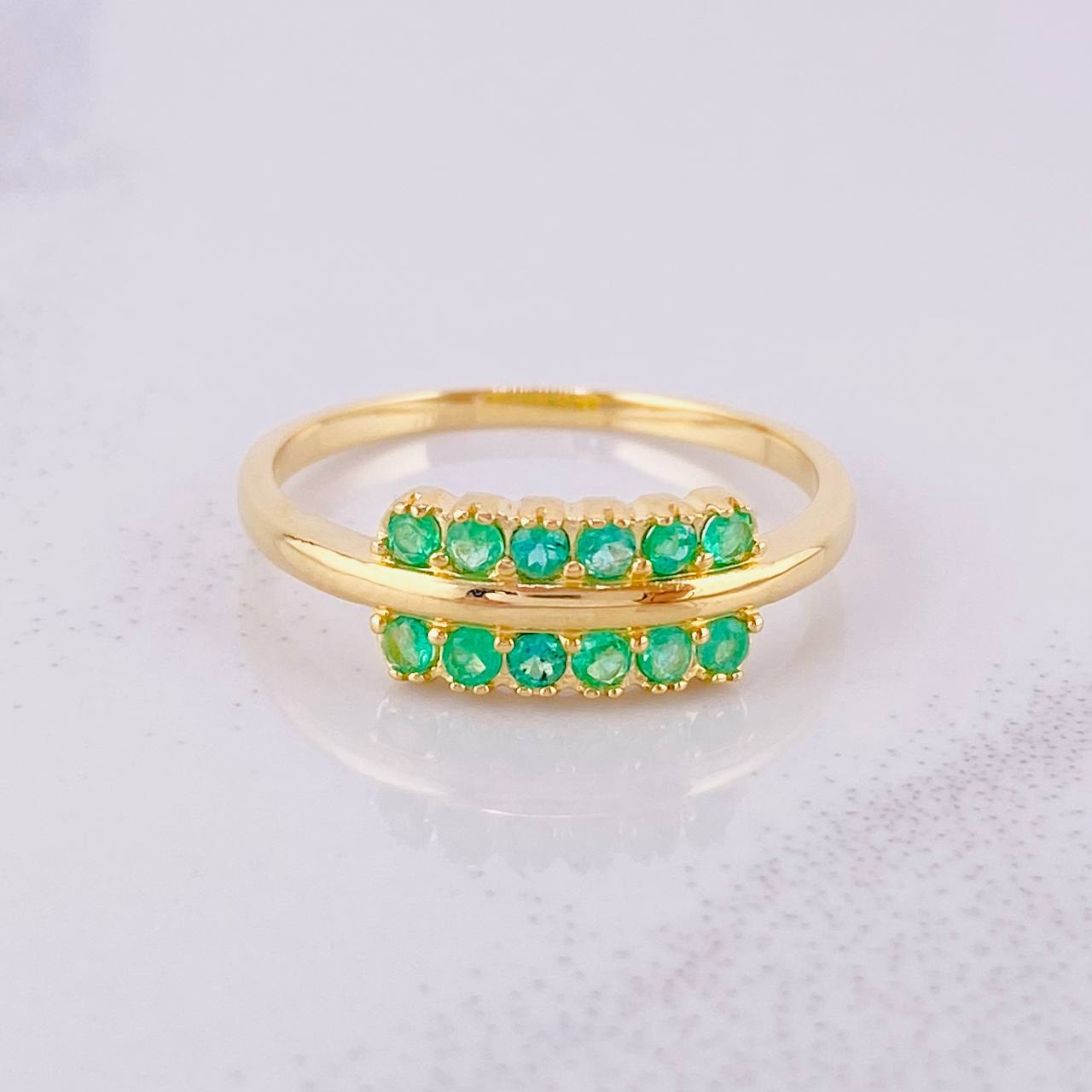 Double Line Ring Emeralds 37pts 2.6g / T7 1/4 Yellow Gold 18K
