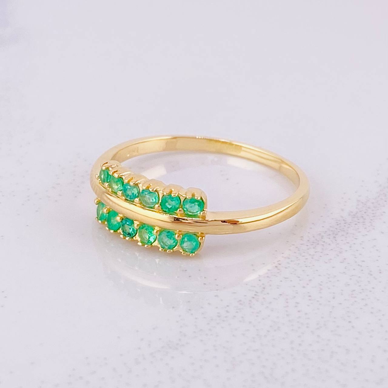 Double Line Ring Emeralds 37pts 2.6g / T7 1/4 Yellow Gold 18K