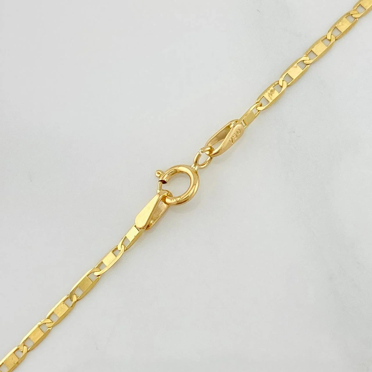 Flat Mariner Chain 5.55g / 24 in / 2.3mm 18K Yellow Gold