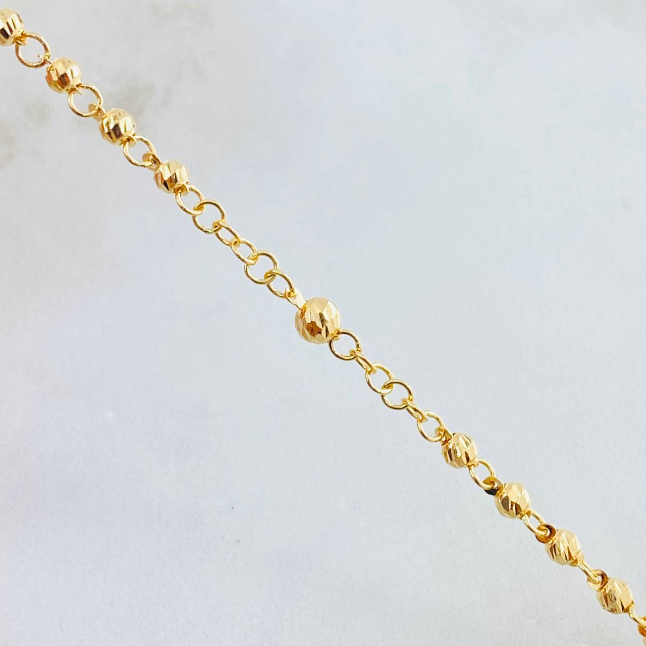 Miraculous Virgin Rosary 7gr / 17 3/4 in / 18K Yellow Gold *