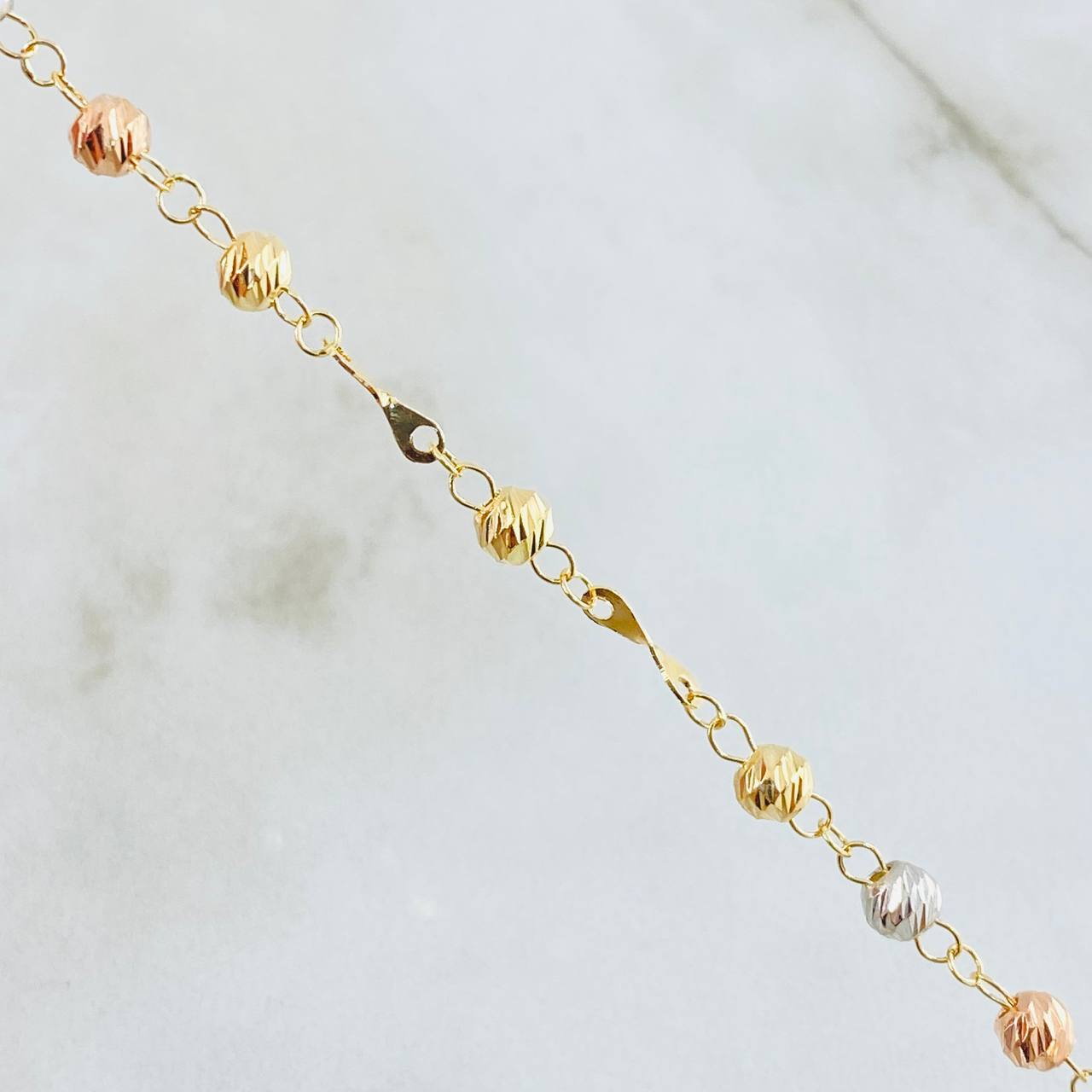 Miraculous Virgin Rosary 9.45gr / 23 1/2 in / Three 18K Golds *