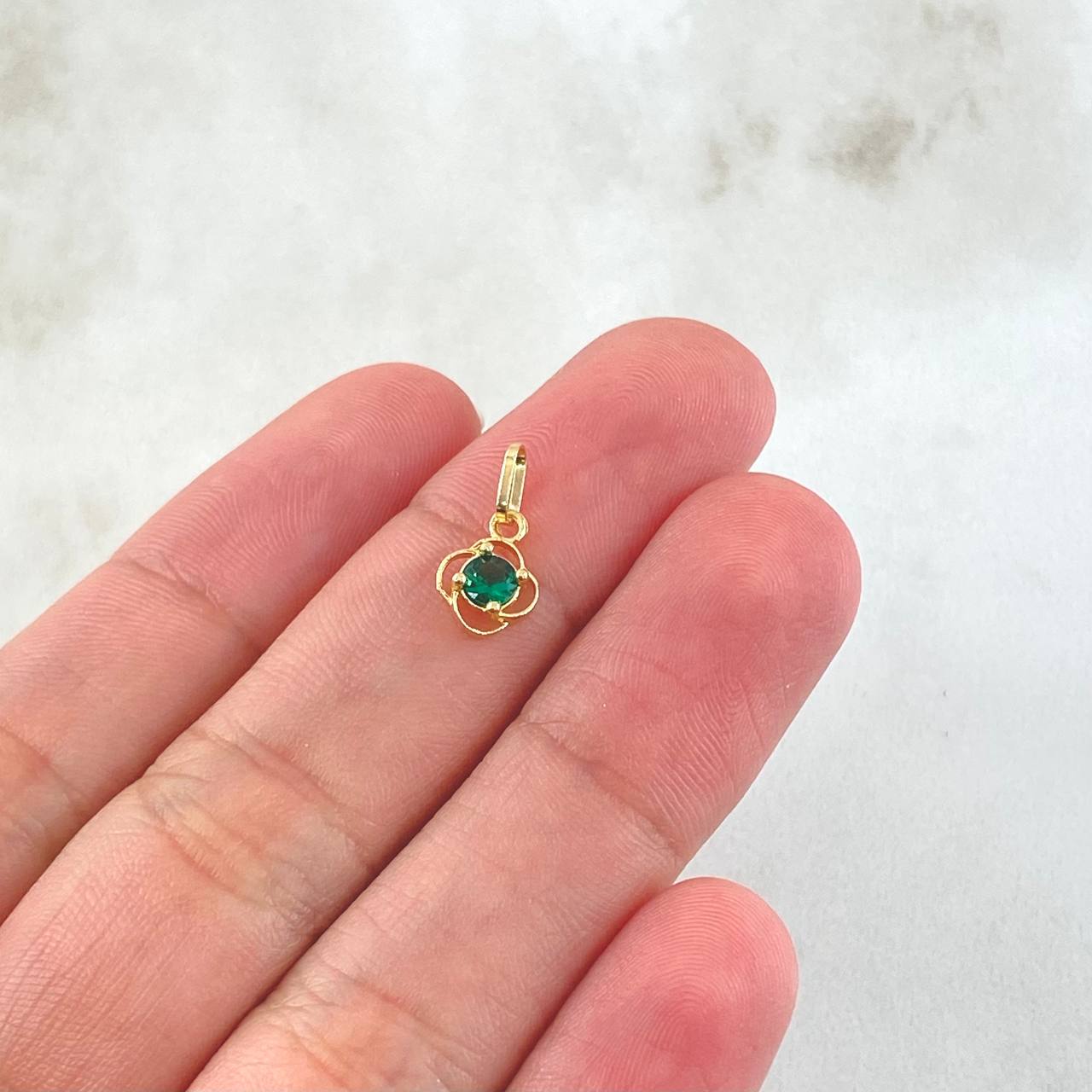 Pendant Flower Silhouette 0.35gr / 1/2 in / 18K Gold