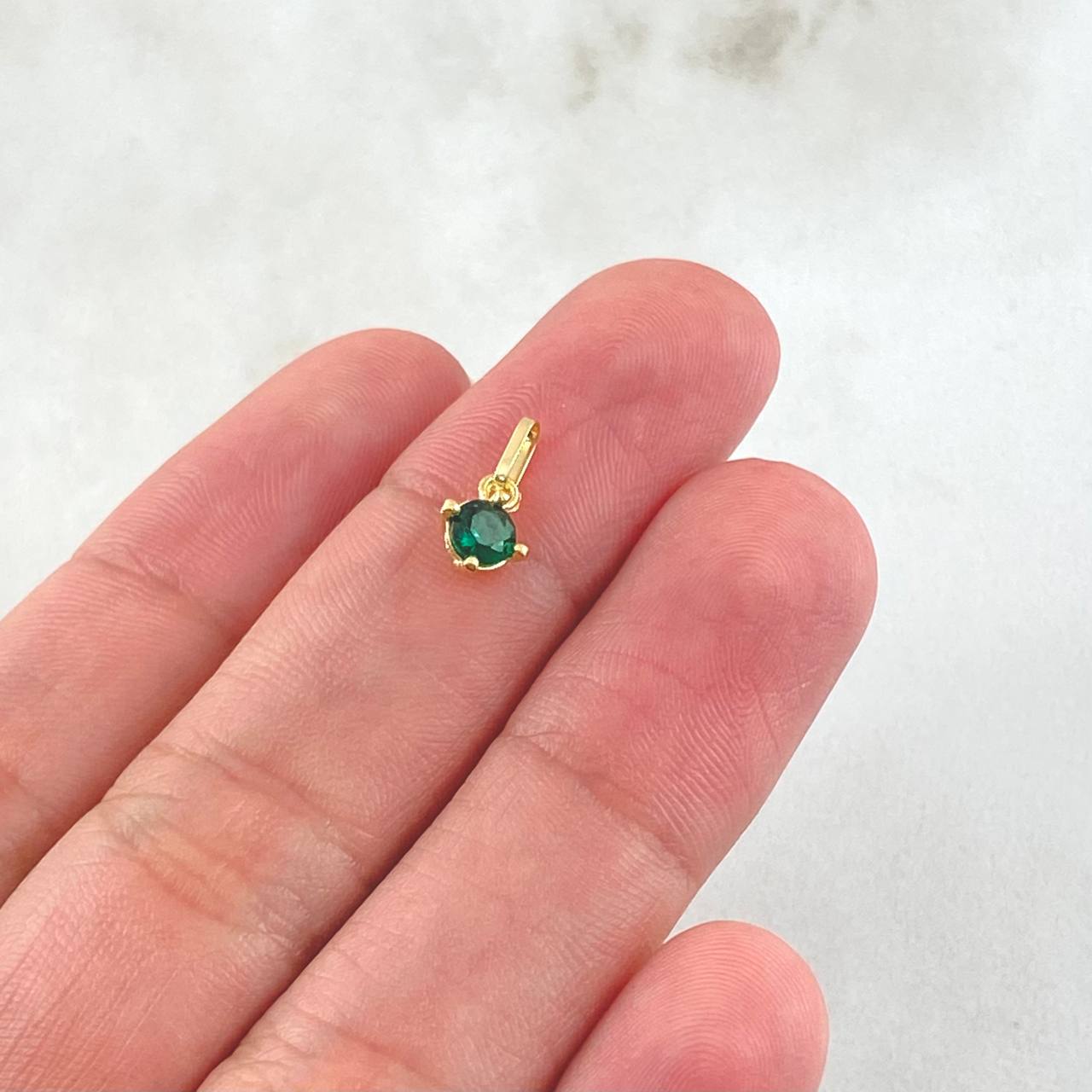 Dije Piedra 0.3gr / 1/2 in / Oro Amarillo 18K ©