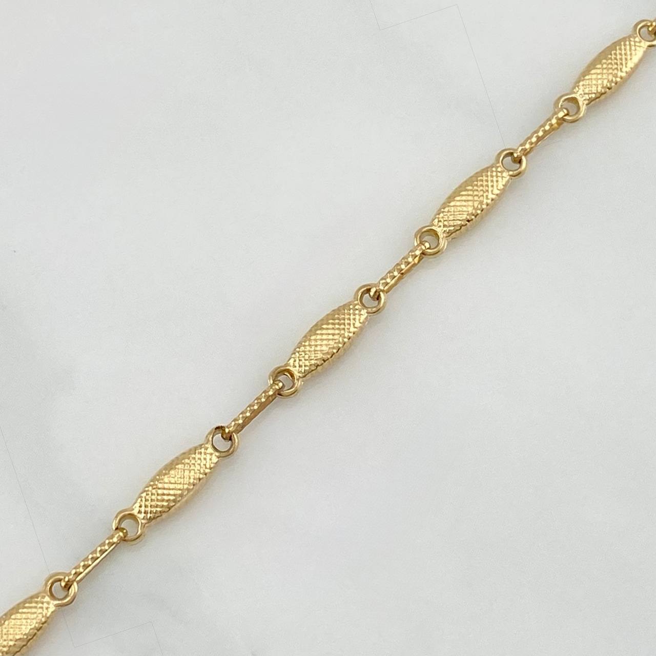 Rustic Link Bracelet 3.5 g / 7 3/4 in / 2 mm Yellow Gold 18K