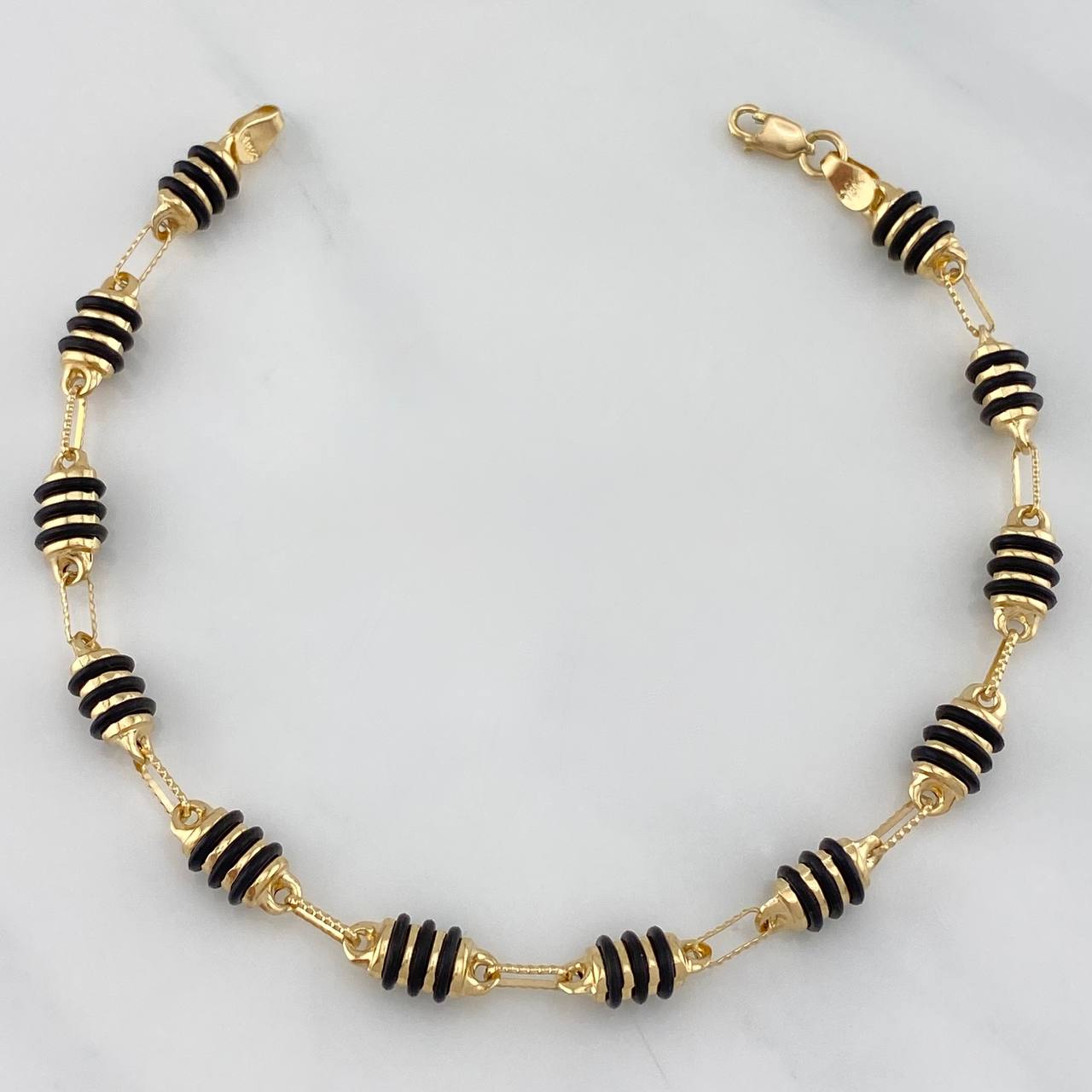 Rustic Barrel Bracelet 5.3 g / 8 1/4 in / 5.4 mm 18K Yellow Gold