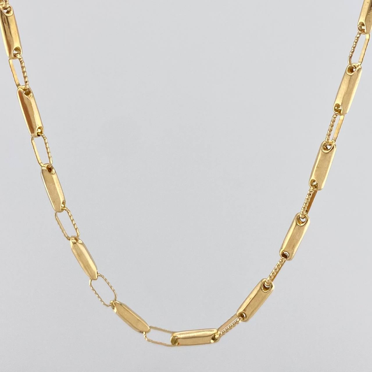 Rustic Rectangle Chain 9 g / 24 in / 2.6 mm 18K Yellow Gold
