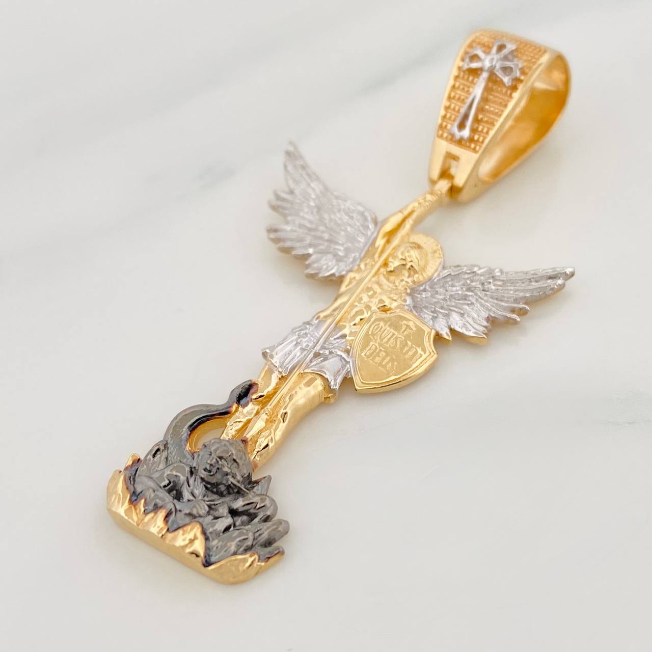 Pendant Saint Michael the Archangel 11.15g / 2 in Three Golds 18K