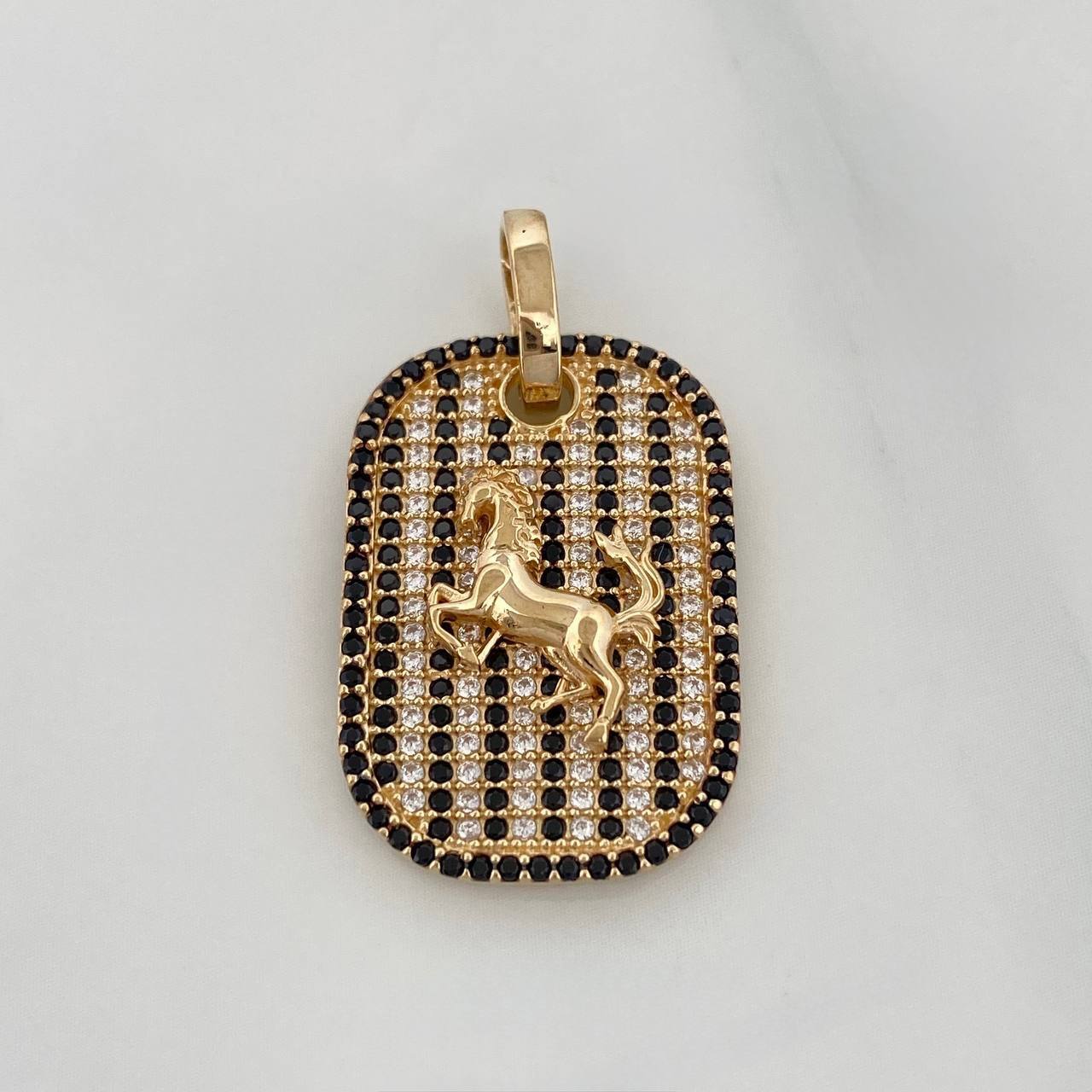 Dije Placa Caballo 5.55g / 1 1/4 in Oro Amarillo 18K