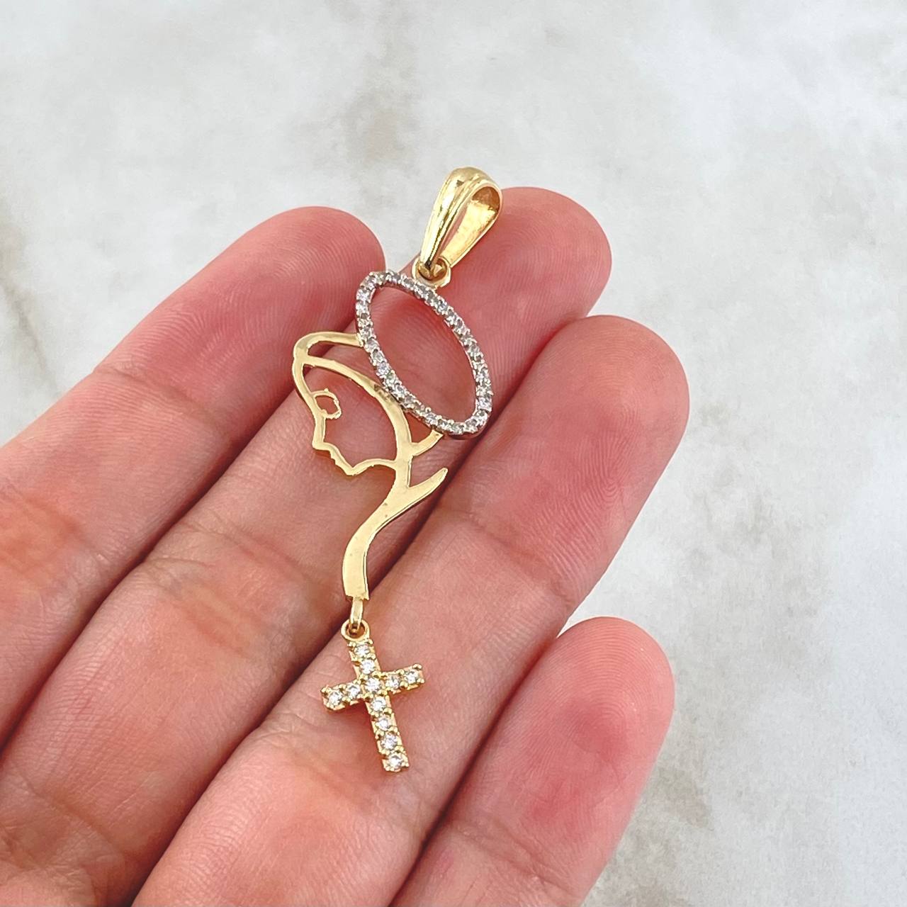 Dije Virgen Denario 2.55gr / 5.5cm / Crúz Circones Blancos Oro Amarillo 18K