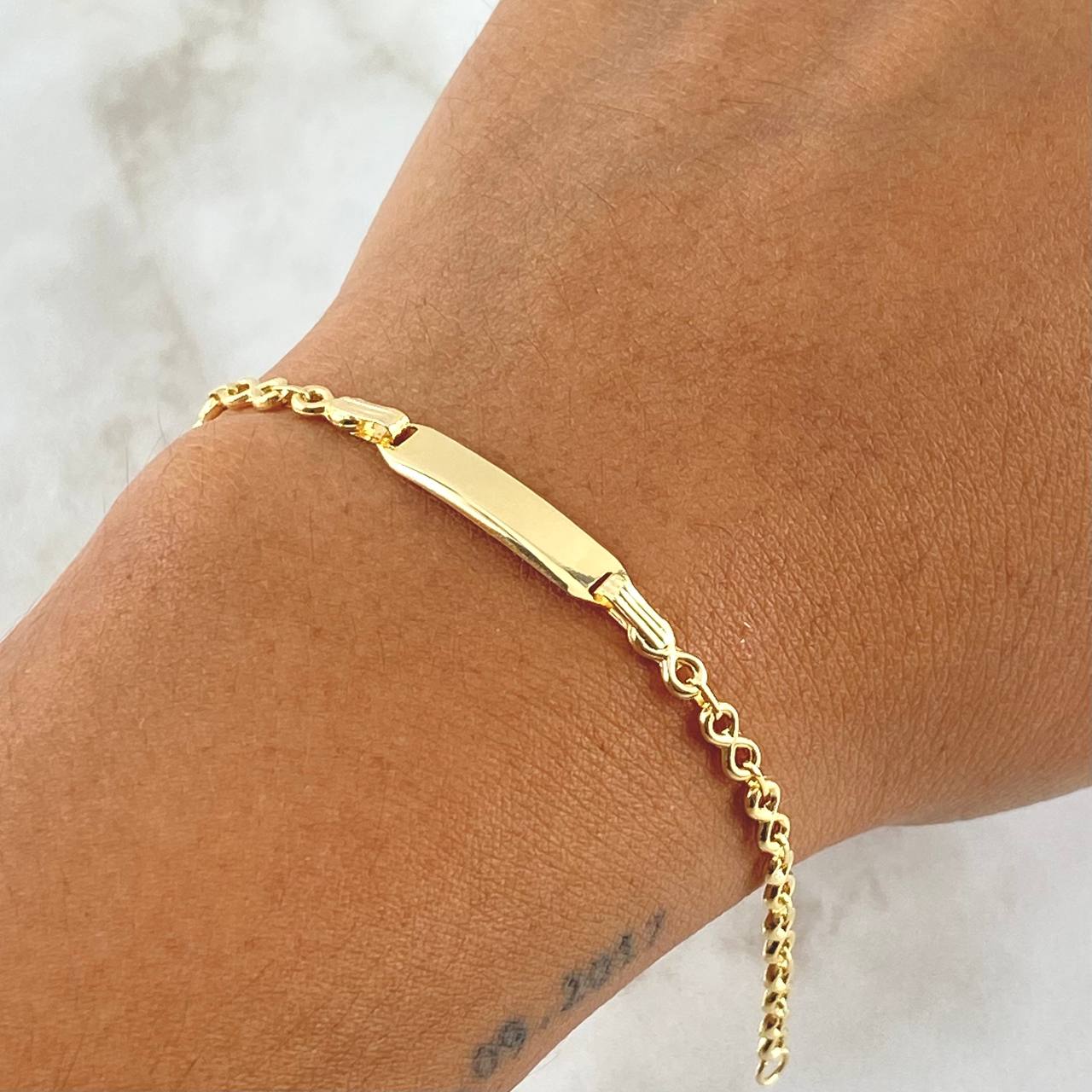 Bracelet Baby Rectangular Octagonal Curved Infinity Plate 1.95gr / 13.5cm / 3mm Smooth 18K Yellow Gold