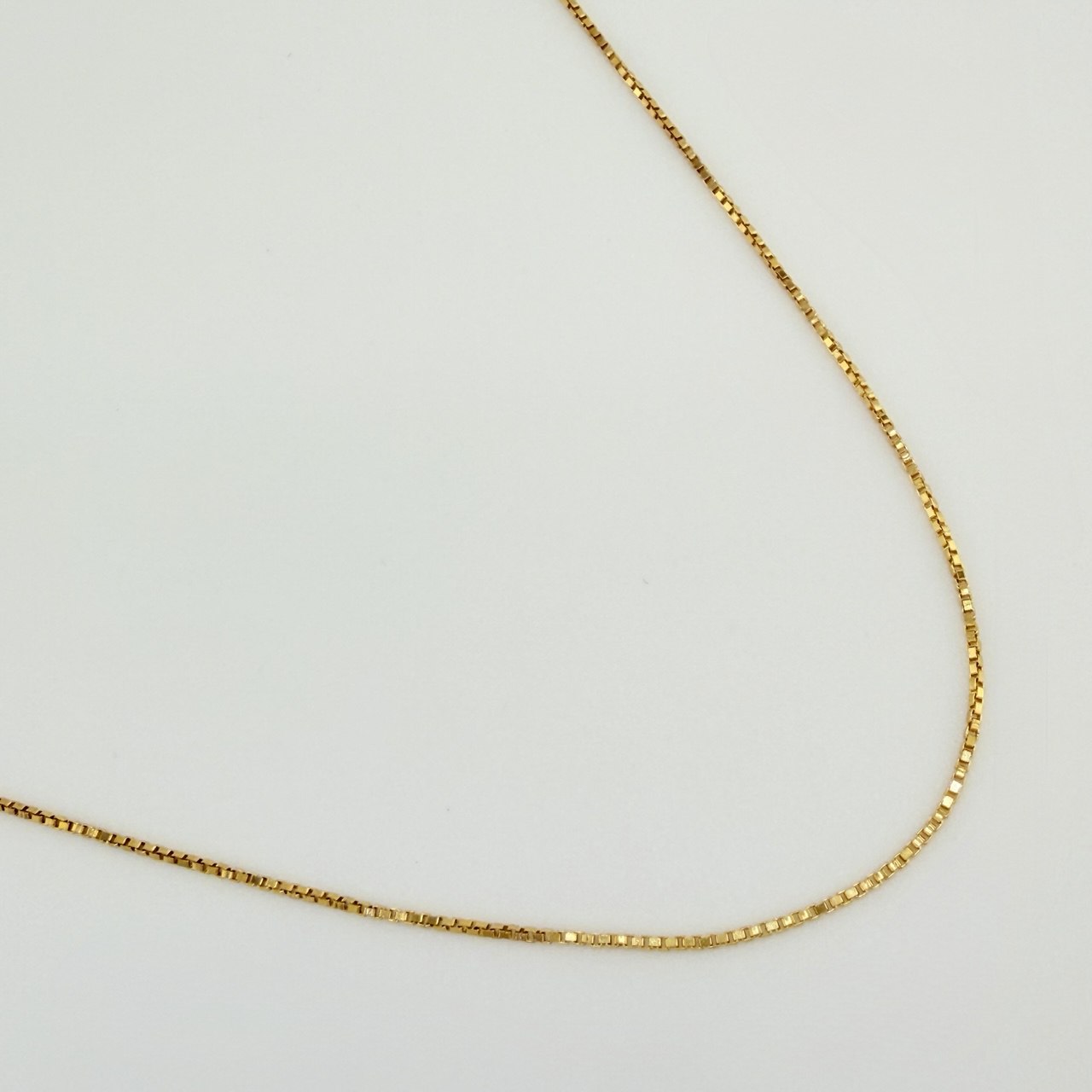 Cadena Veneciana 3.4gr / 23 3/4 in / 0.56mm Oro Amarillo +3 18K %