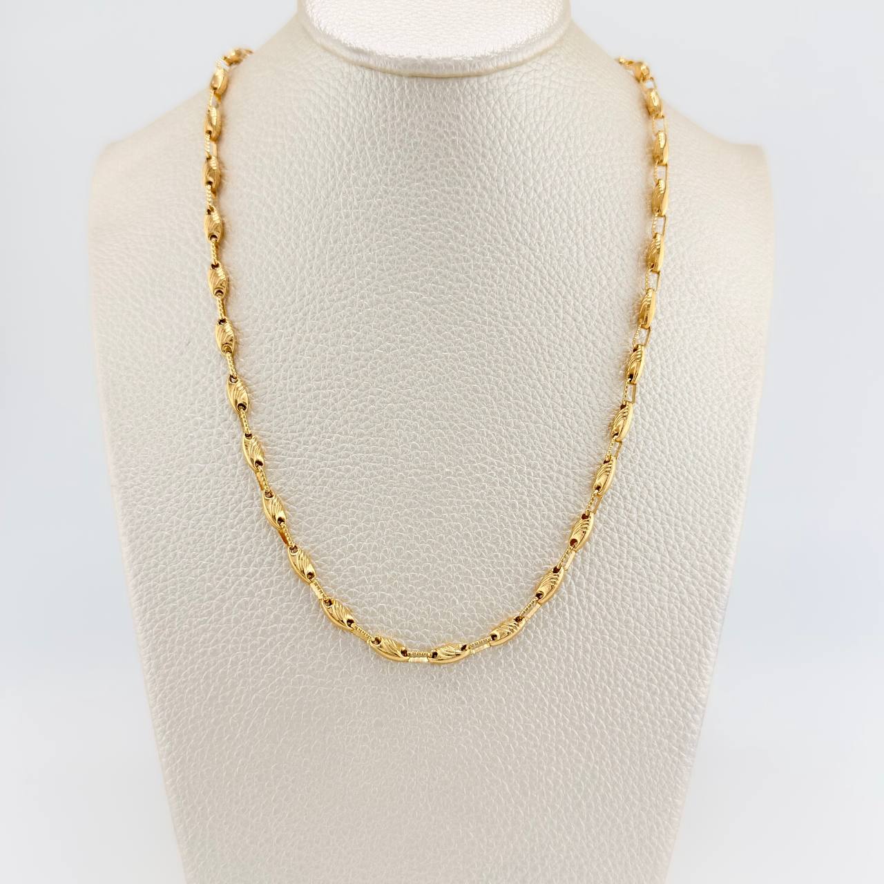 Cadena Rustica Paris 11.7gr / 25 1/4 in / 3.3mm Oro Amarillo 18K %
