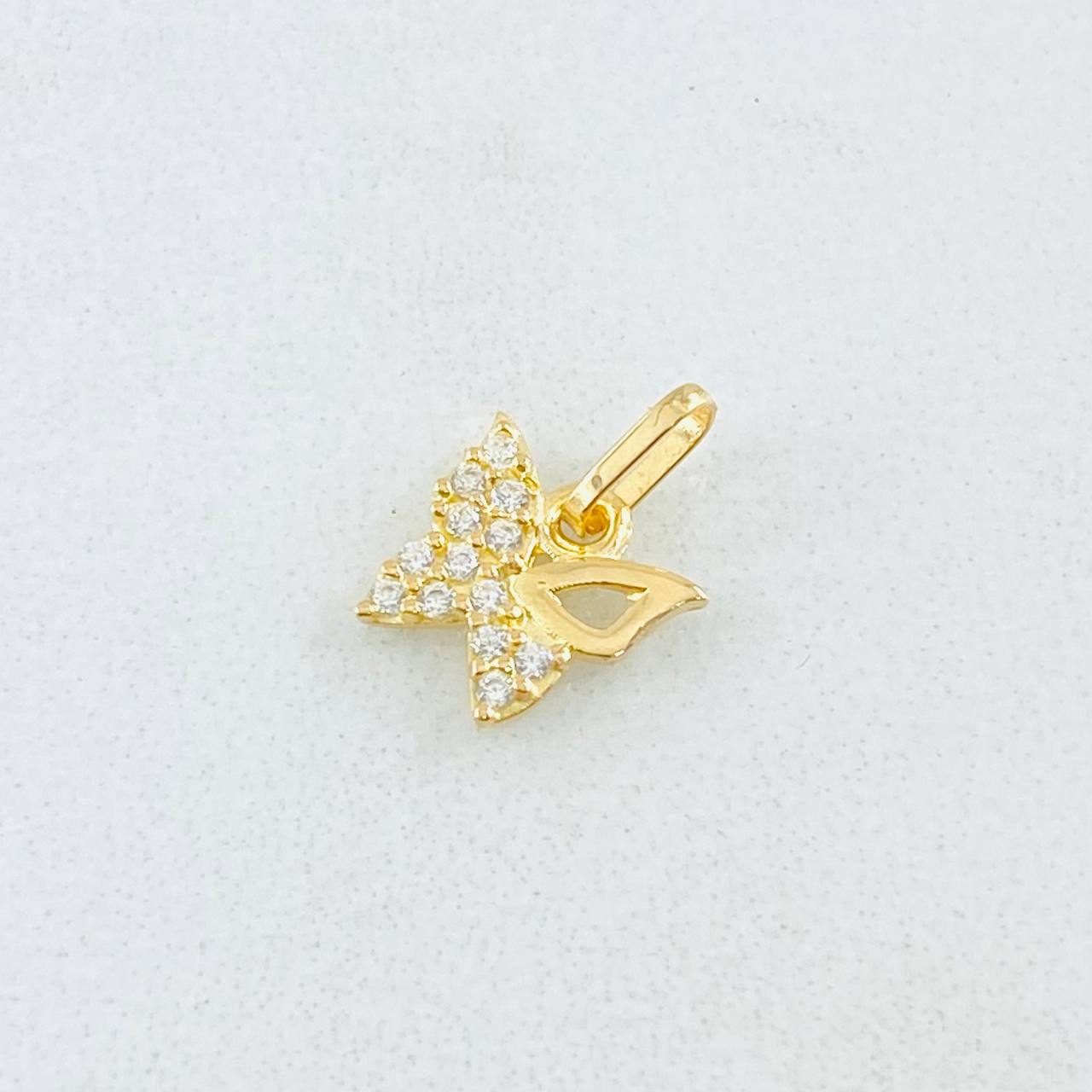 Butterfly Pendant 0.4gr / 1/2 in / 18K Gold