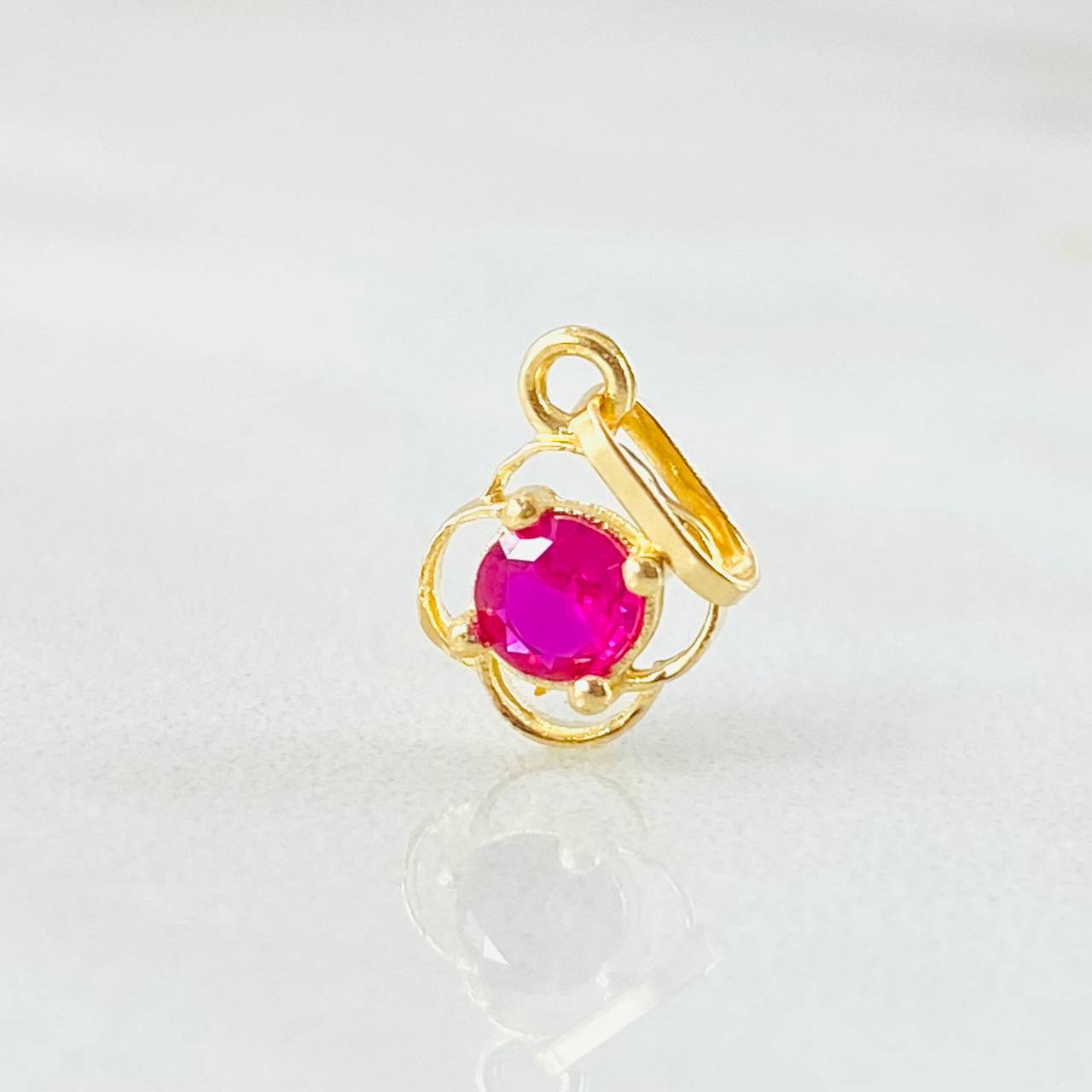 Pendant Flower Silhouette 0.35gr / 1/2 in / 18K Yellow Gold ©