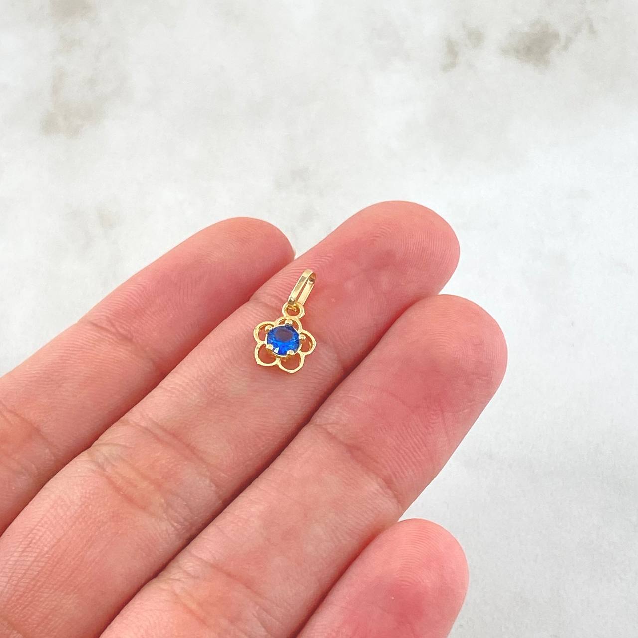 Pendant Flower Silhouette 0.4gr / 1/2 in / 18K Gold ©